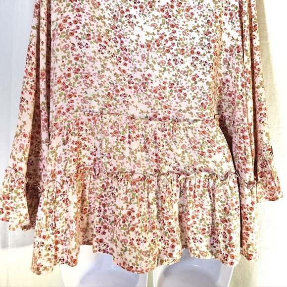 3/$20 Floral & Ivy PXL Tiered Floral Top - Picture 6 of 9
